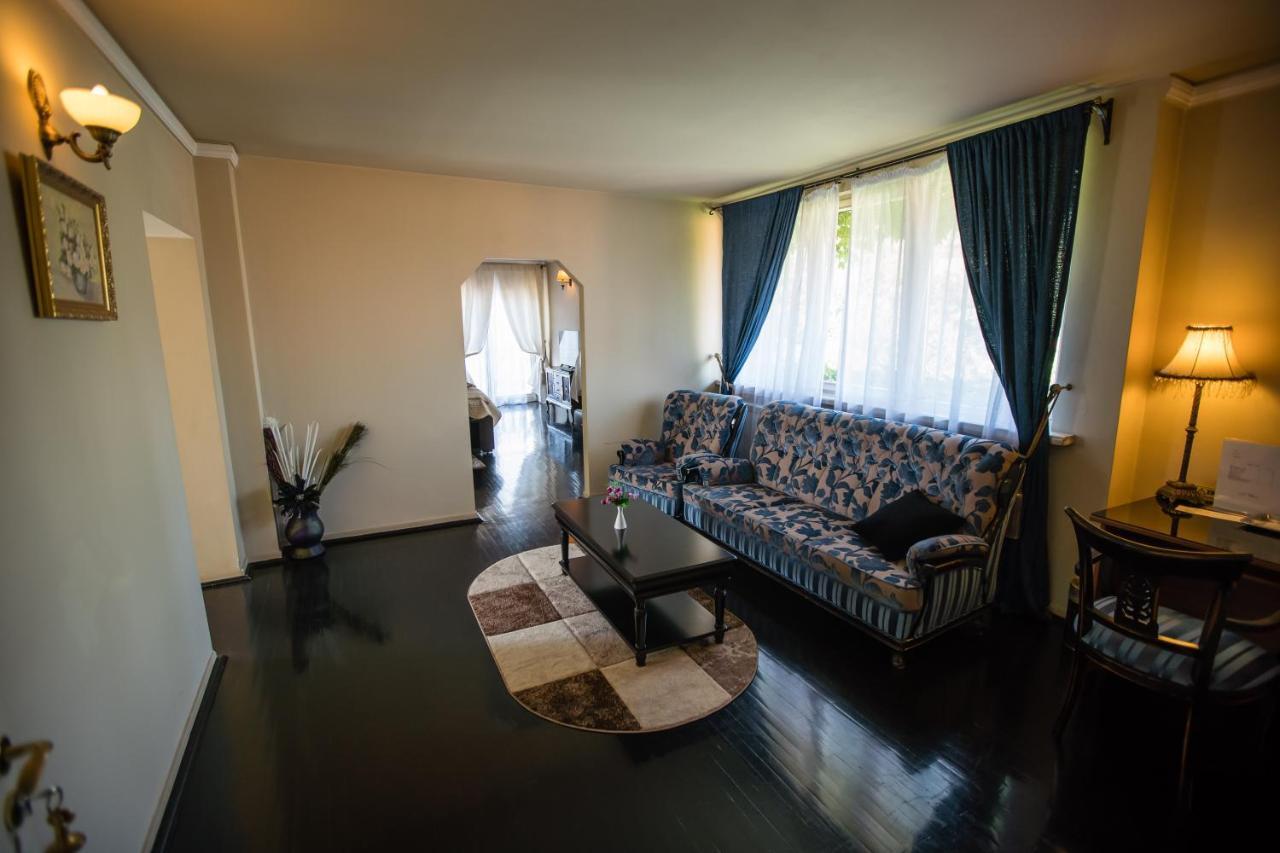 Villa Venus Deva Luaran gambar